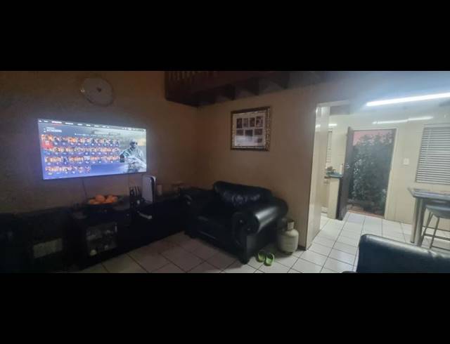 4 BEDROOM TOWNHOUSE FOR SALE IN CELTISDAL